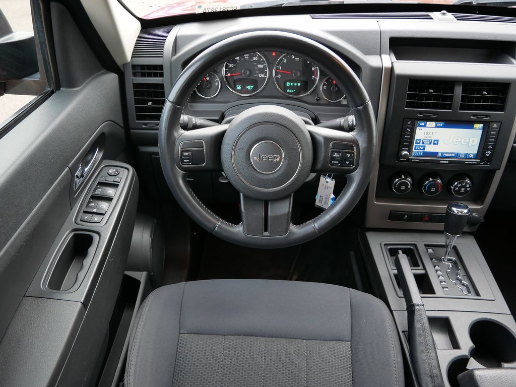 Thumbnail: 2012 Jeep Liberty - 17