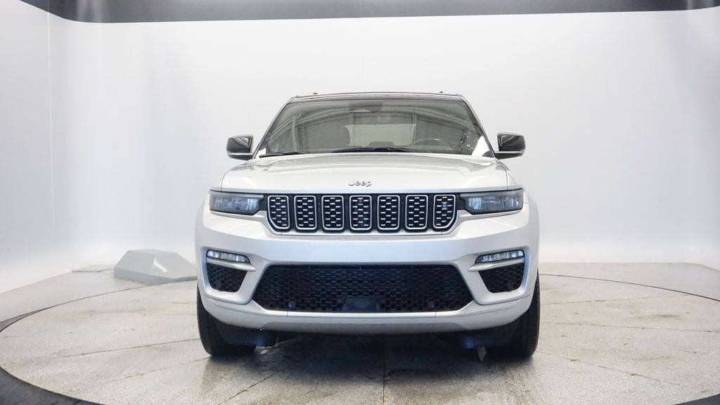 Thumbnail: 2022 Jeep Grand Cherokee - 8