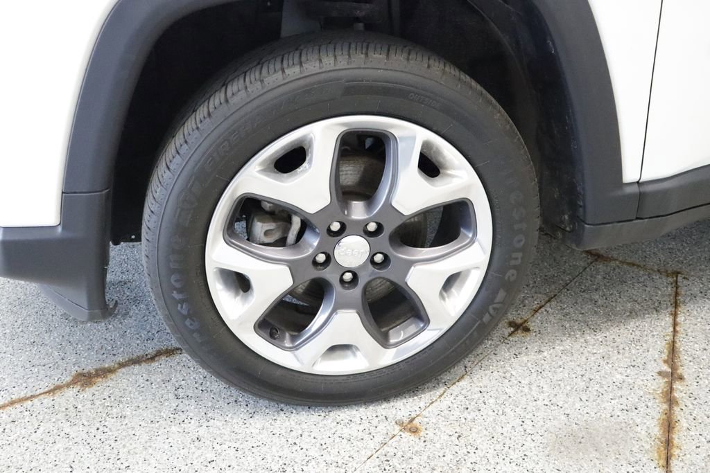 Thumbnail: 2019 Jeep Compass - 14