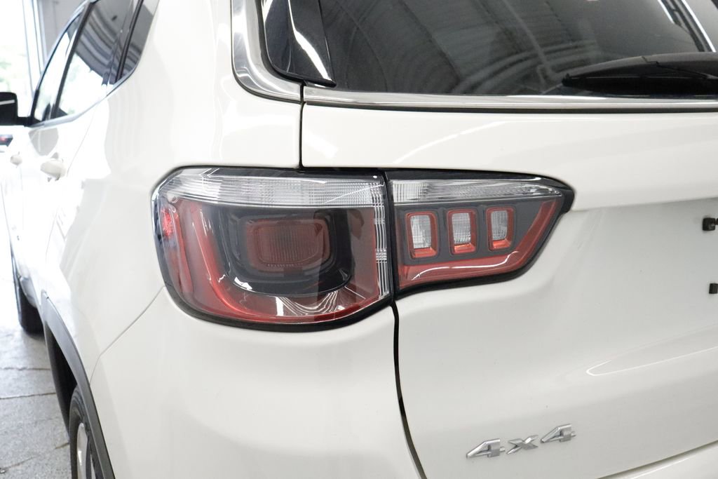 Thumbnail: 2019 Jeep Compass - 17