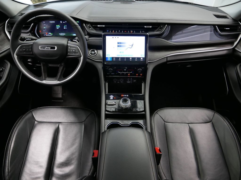 Thumbnail: 2022 Jeep Grand Cherokee - 20