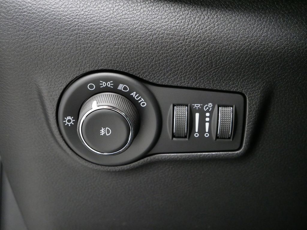 Thumbnail: 2026 Jeep Compass - 22