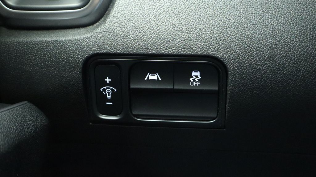 Thumbnail: 2023 Kia Sorento - 31