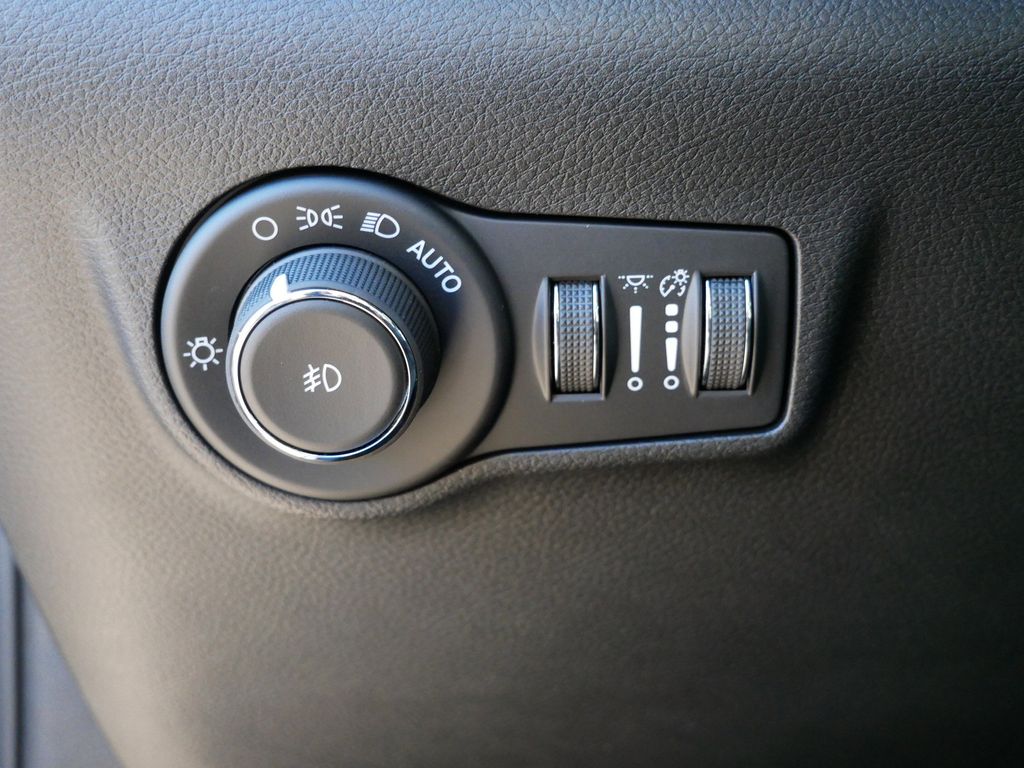 Thumbnail: 2026 Jeep Compass - 34