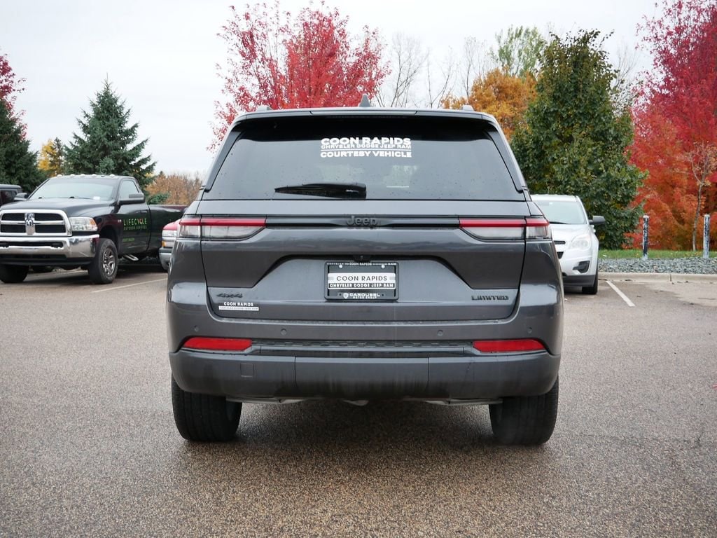 Thumbnail: 2024 Jeep Grand Cherokee - 4