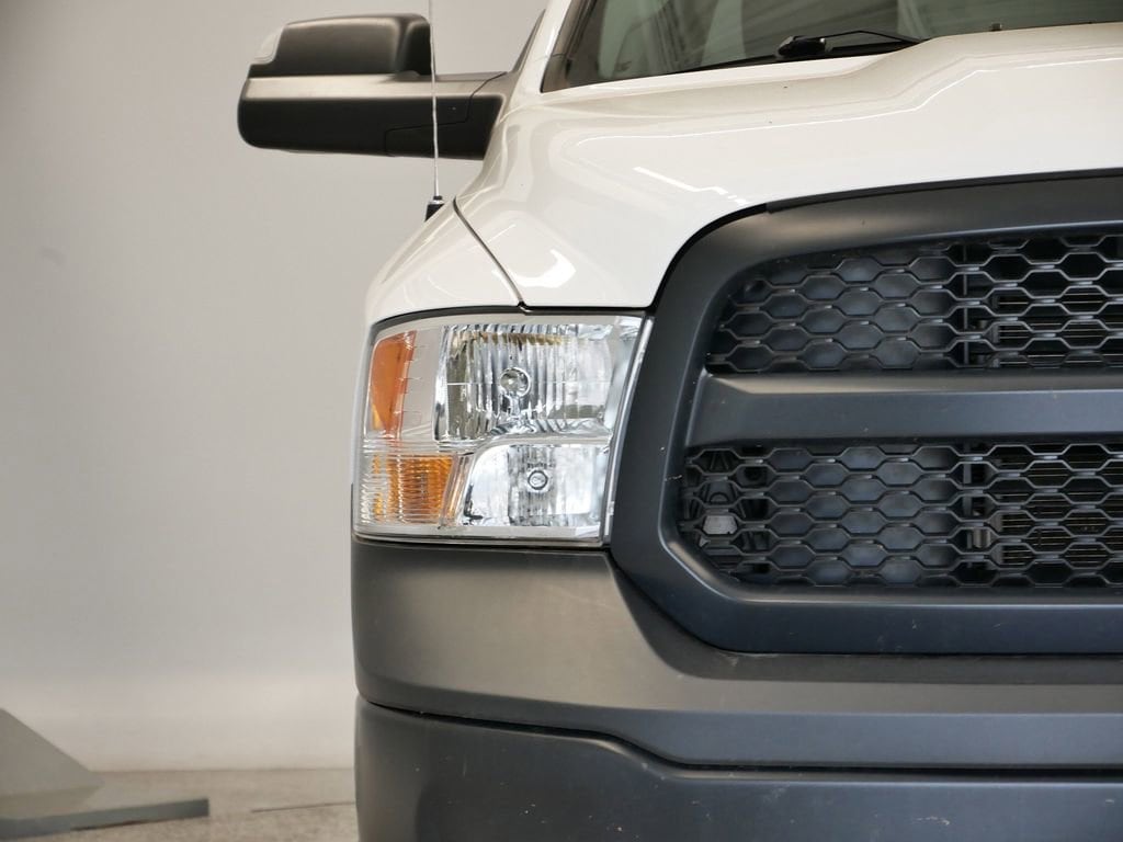 Thumbnail: 2021 RAM 1500 Classic - 12