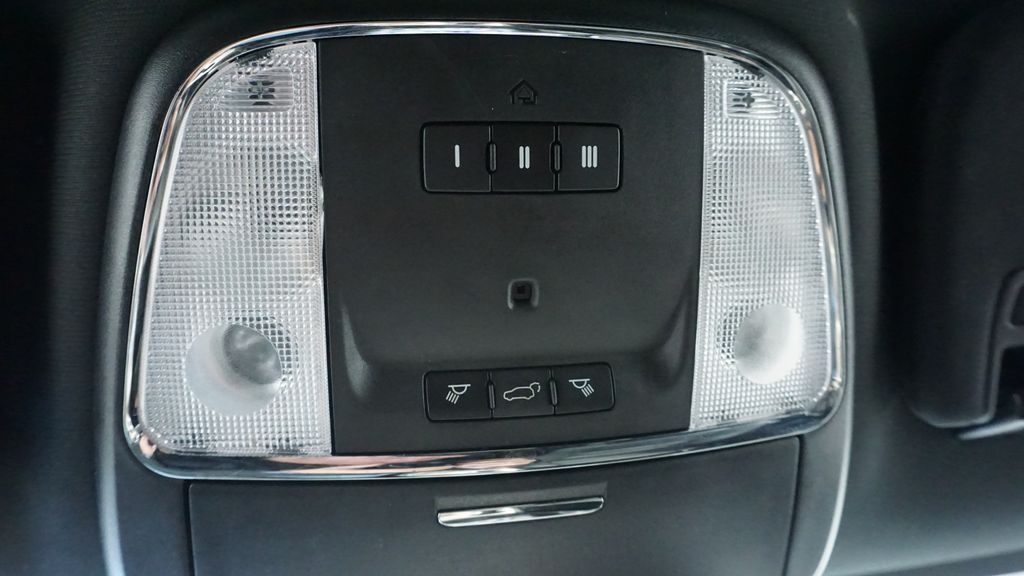 Thumbnail: 2015 Jeep Grand Cherokee - 35