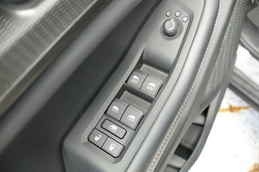 Thumbnail: 2023 Jeep Grand Cherokee - 30