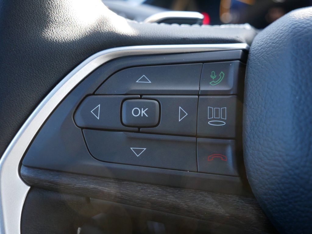 Thumbnail: 2025 Jeep Grand Cherokee - 37