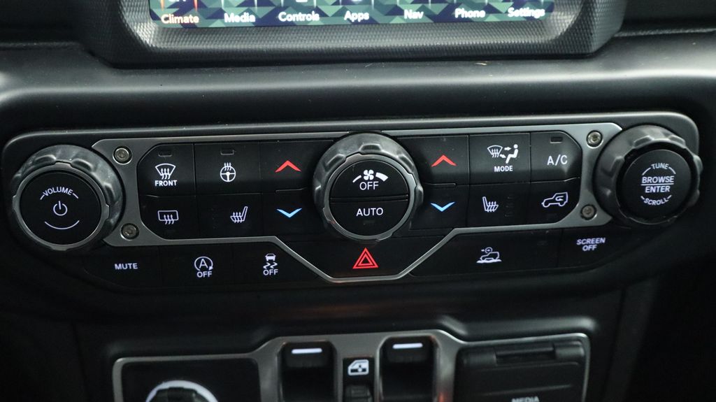 Thumbnail: 2021 Jeep Wrangler - 33