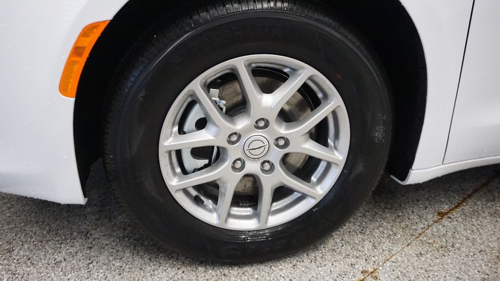 Thumbnail: 2026 Chrysler Voyager - 18