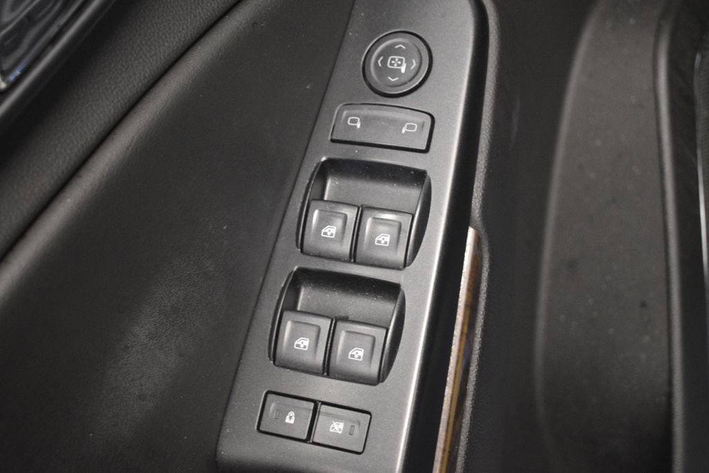 Thumbnail: 2015 Chevrolet Tahoe - 20