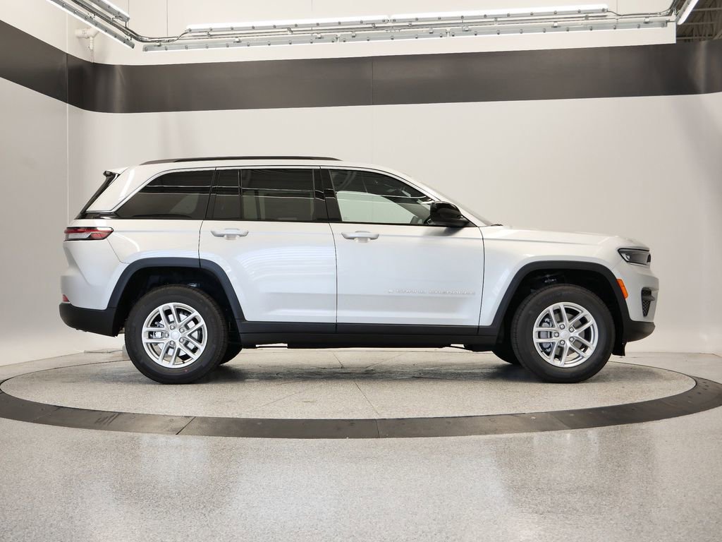 Thumbnail: 2025 Jeep Grand Cherokee - 48