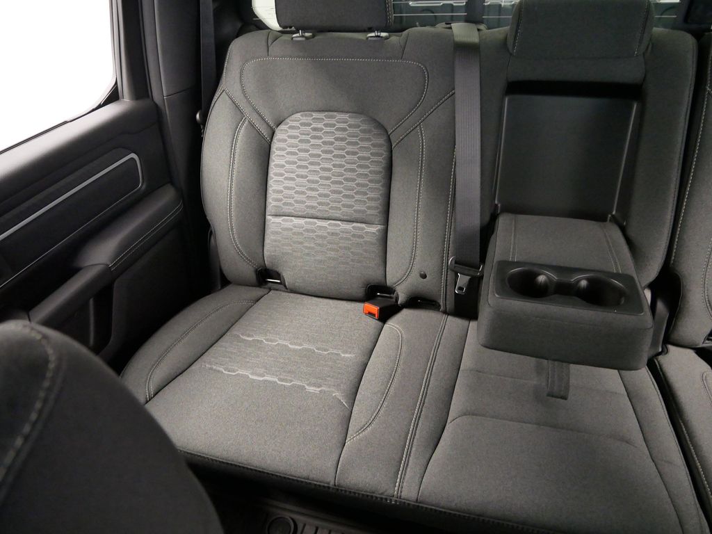 Thumbnail: 2026 RAM 1500 - 18