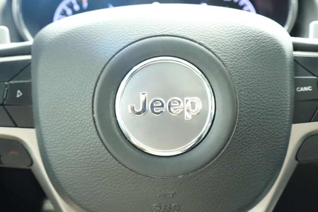 Thumbnail: 2021 Jeep Grand Cherokee - 45