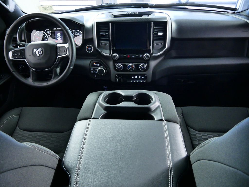 Thumbnail: 2025 RAM 1500 - 6