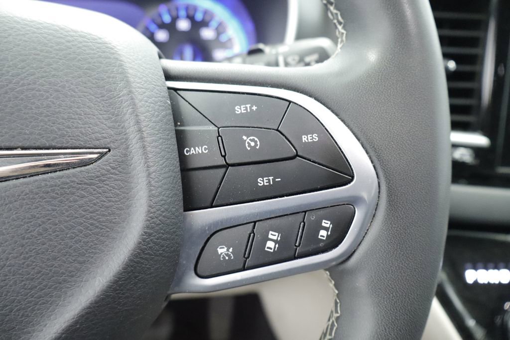 Thumbnail: 2023 Chrysler Pacifica - 29