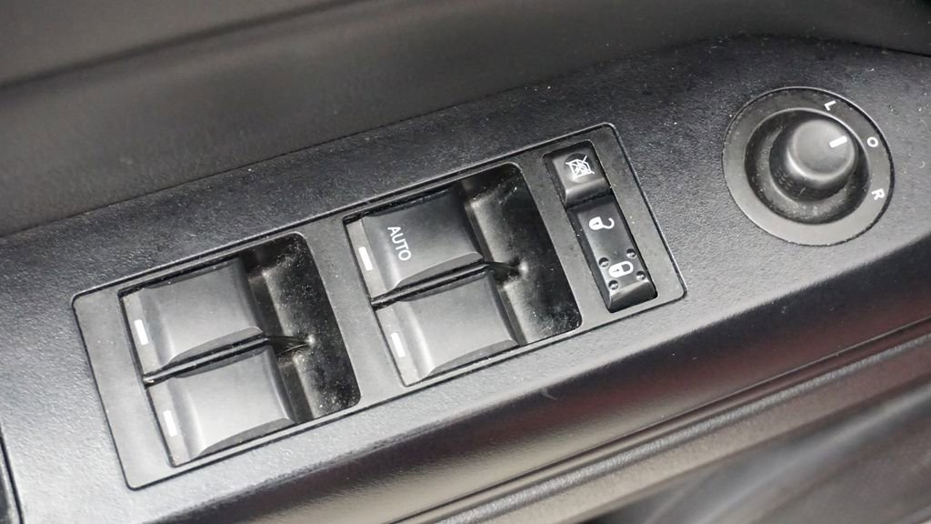 Thumbnail: 2012 Jeep Patriot - 26