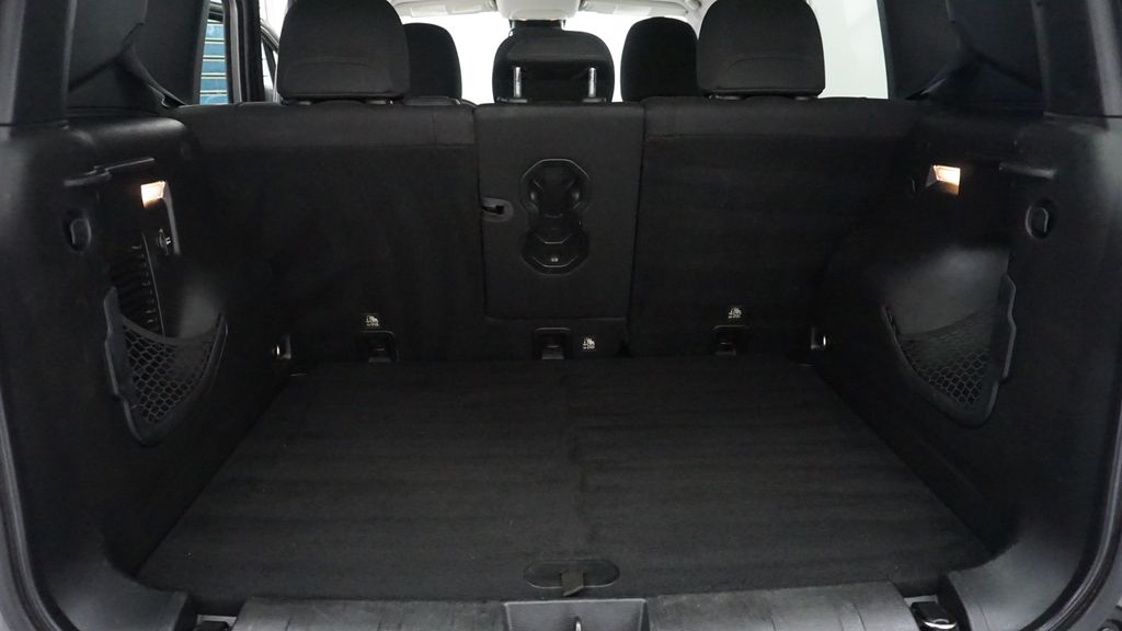 Thumbnail: 2016 Jeep Renegade - 24