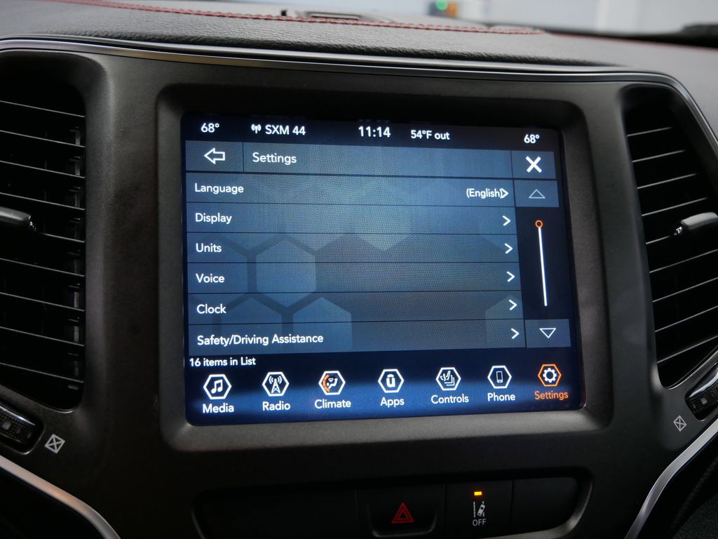 Thumbnail: 2022 Jeep Cherokee - 34