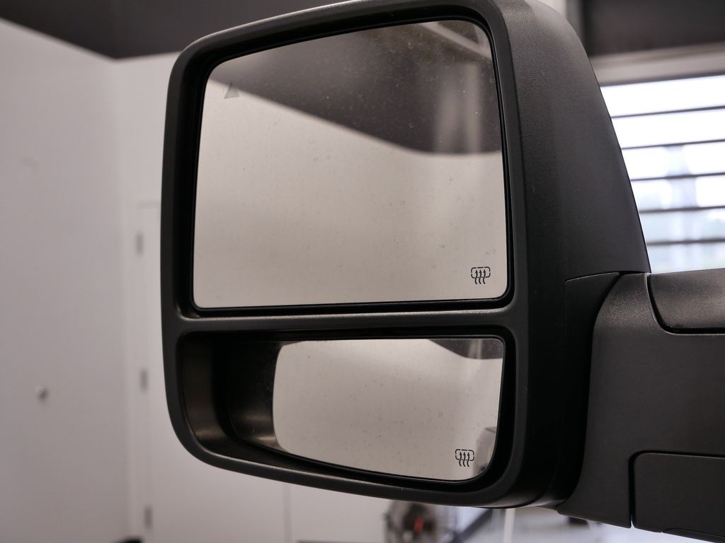 Thumbnail: 2025 RAM 1500 - 21