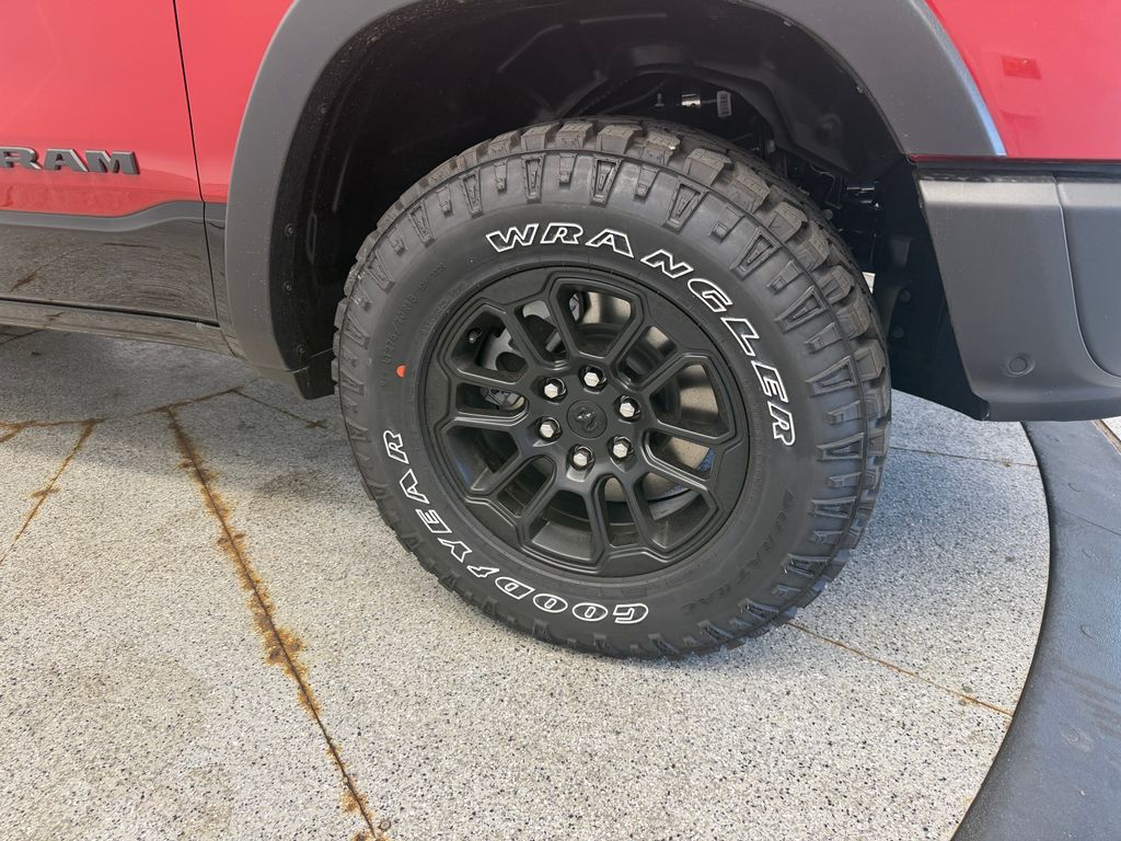 Thumbnail: 2026 RAM 1500 - 10