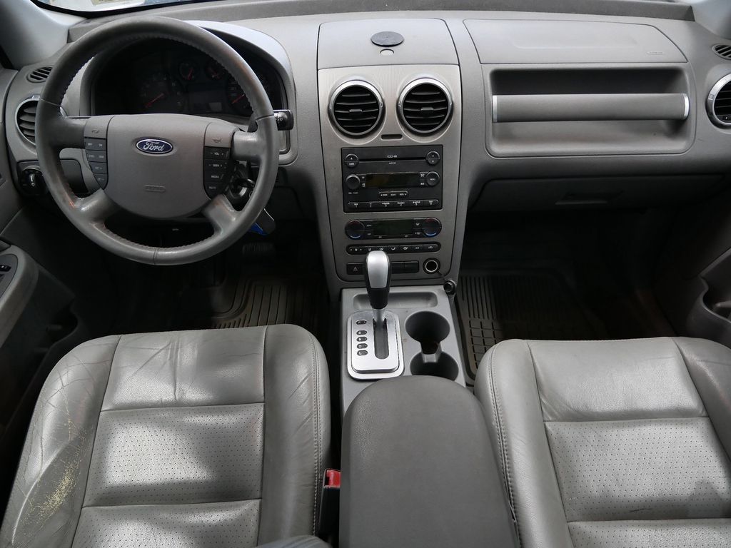 Thumbnail: 2005 Ford Freestyle - 26