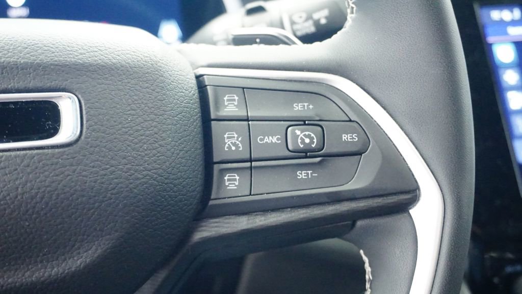 Thumbnail: 2023 Jeep Grand Cherokee - 38