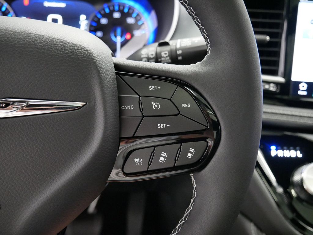 Thumbnail: 2026 Chrysler Pacifica - 23