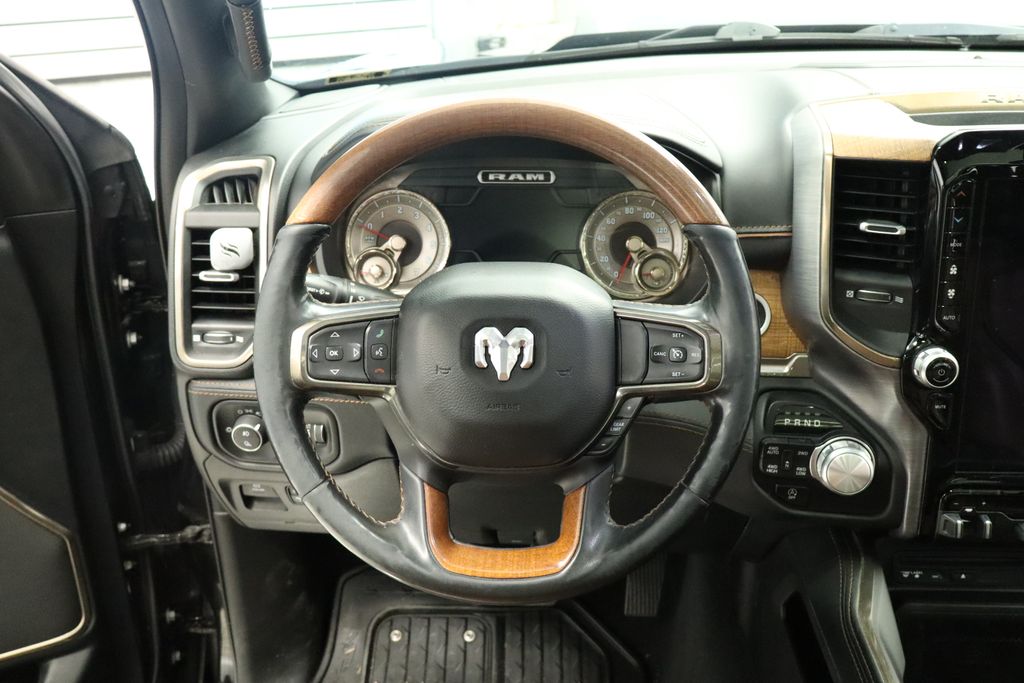 Thumbnail: 2019 RAM 1500 - 33