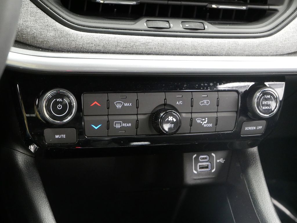 Thumbnail: 2024 Jeep Compass - 35