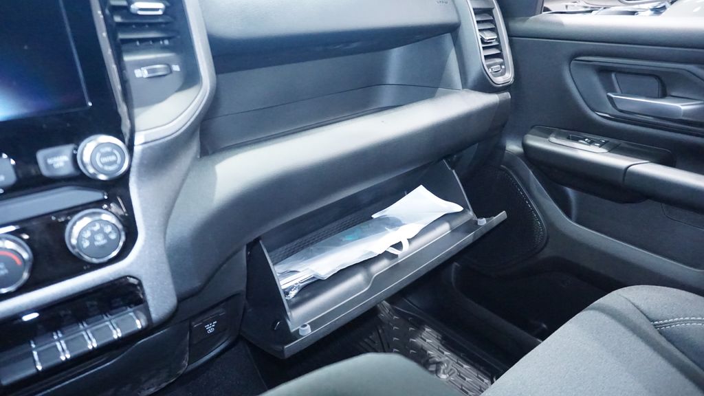 Thumbnail: 2026 RAM 1500 - 36