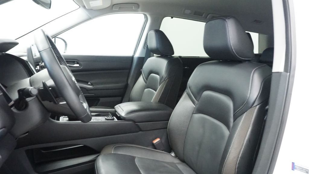 Thumbnail: 2023 Nissan Pathfinder - 35