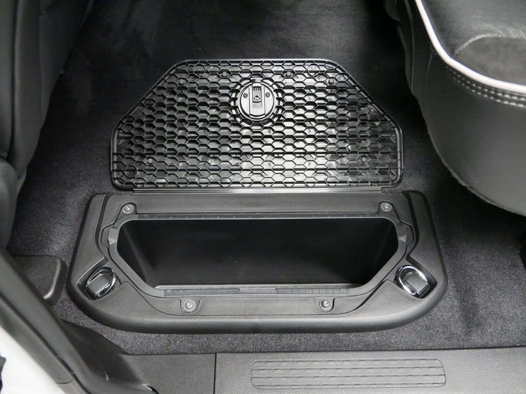 Thumbnail: 2026 RAM 1500 - 9