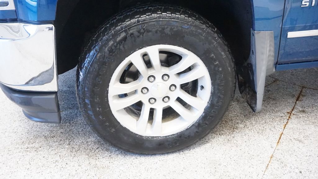 Thumbnail: 2018 Chevrolet Silverado 1500 - 14