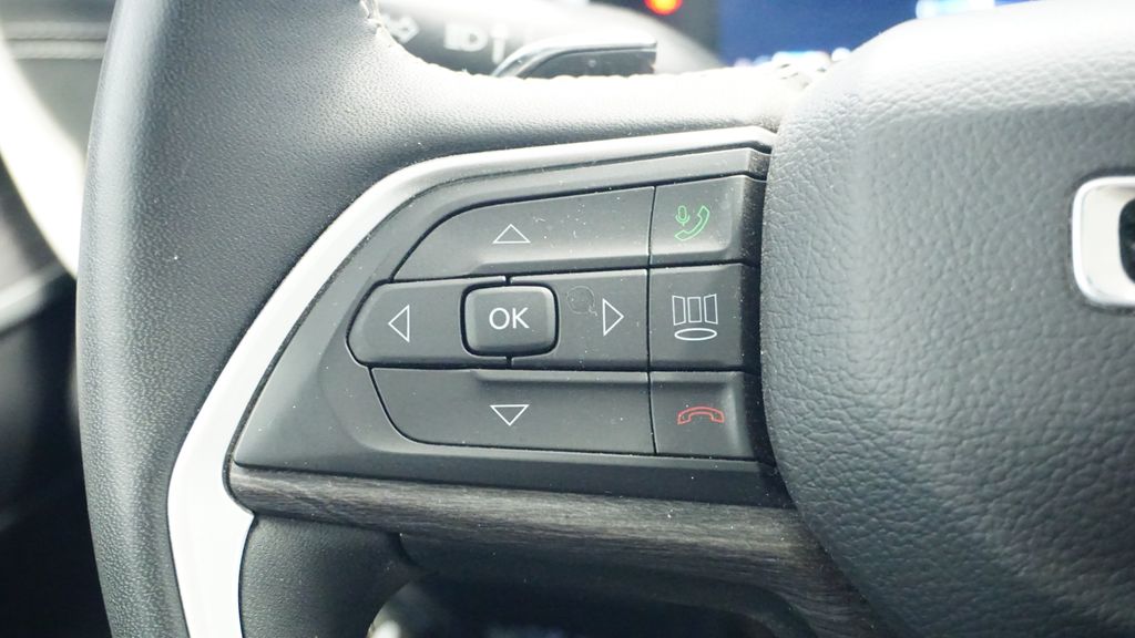 Thumbnail: 2023 Jeep Grand Cherokee - 32