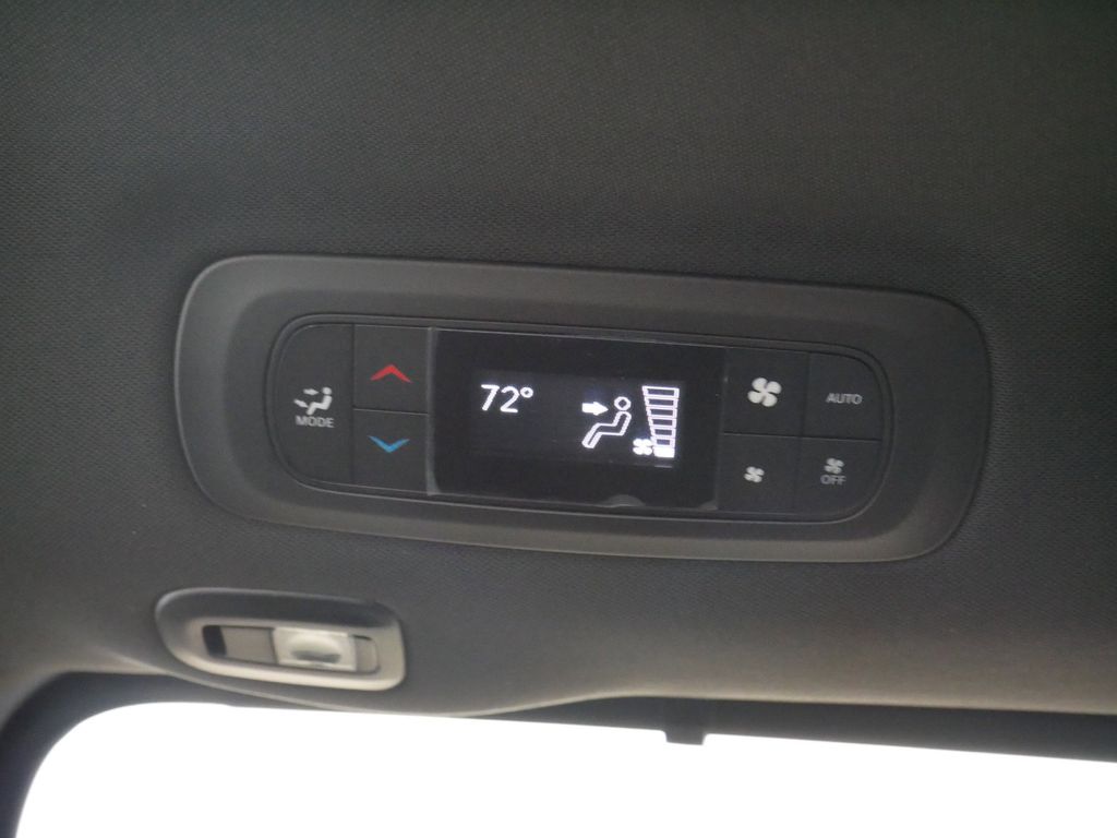 Thumbnail: 2026 Chrysler Pacifica - 18