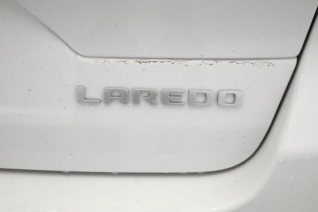 Thumbnail: 2024 Jeep Grand Cherokee - 19