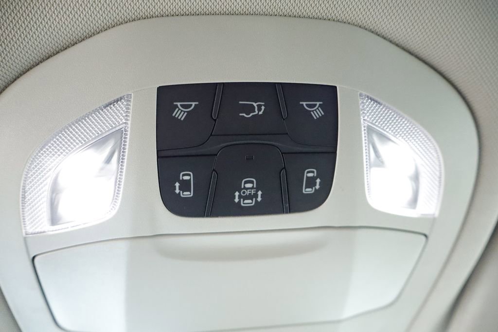 Thumbnail: 2023 Chrysler Pacifica - 23