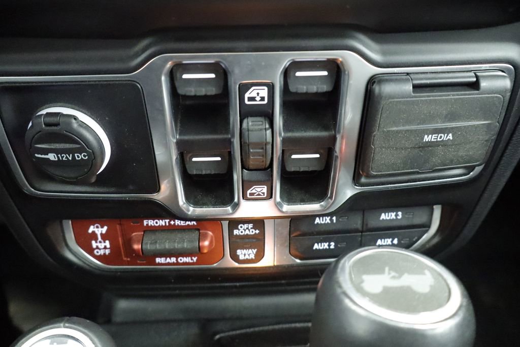 Thumbnail: 2021 Jeep Wrangler - 34