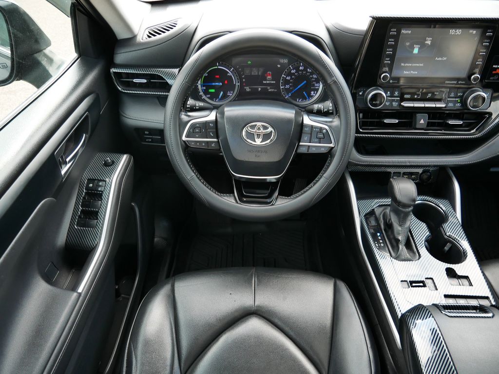 Thumbnail: 2020 Toyota Highlander - 23