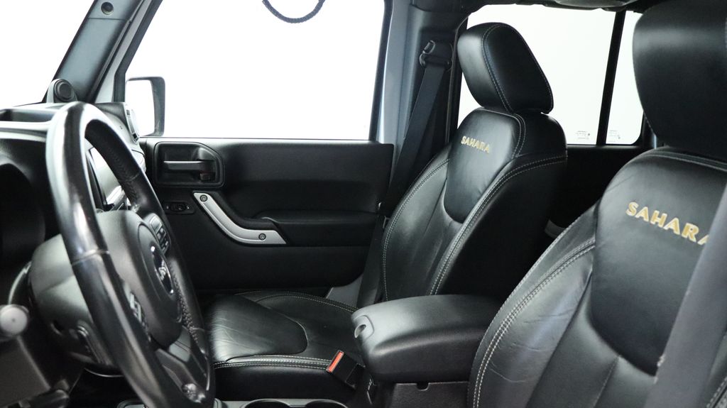 Thumbnail: 2014 Jeep Wrangler - 24