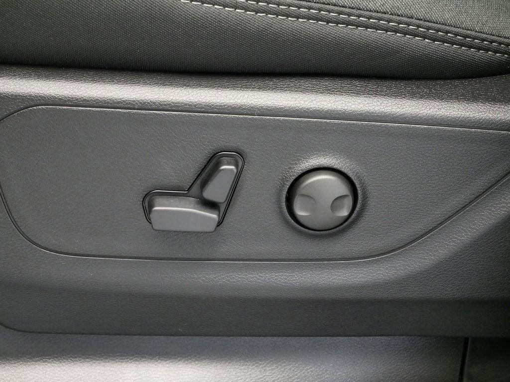 Thumbnail: 2026 RAM 1500 - 20