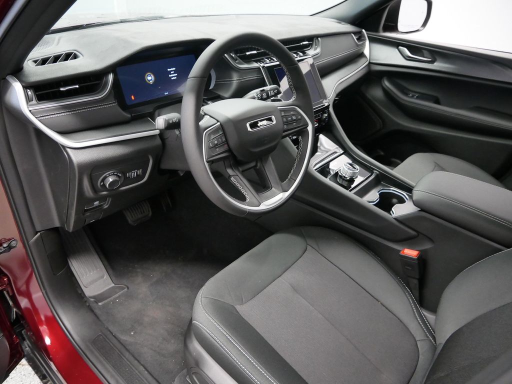 Thumbnail: 2025 Jeep Grand Cherokee - 2