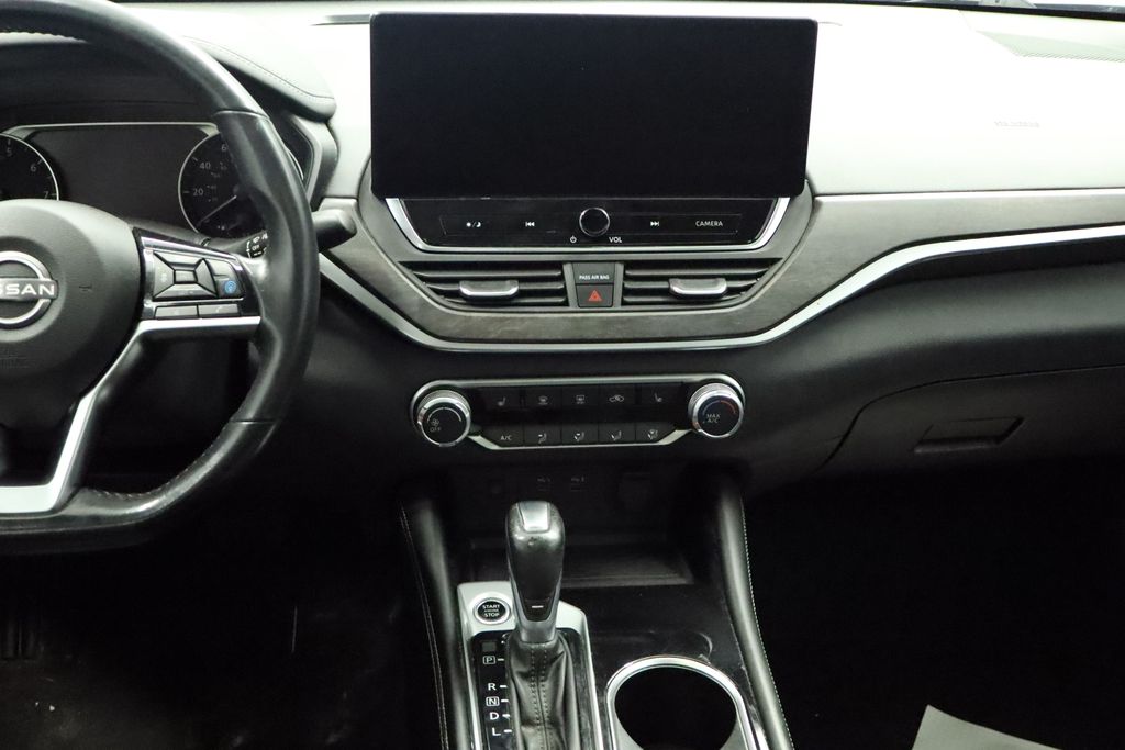 Thumbnail: 2023 Nissan Altima - 25