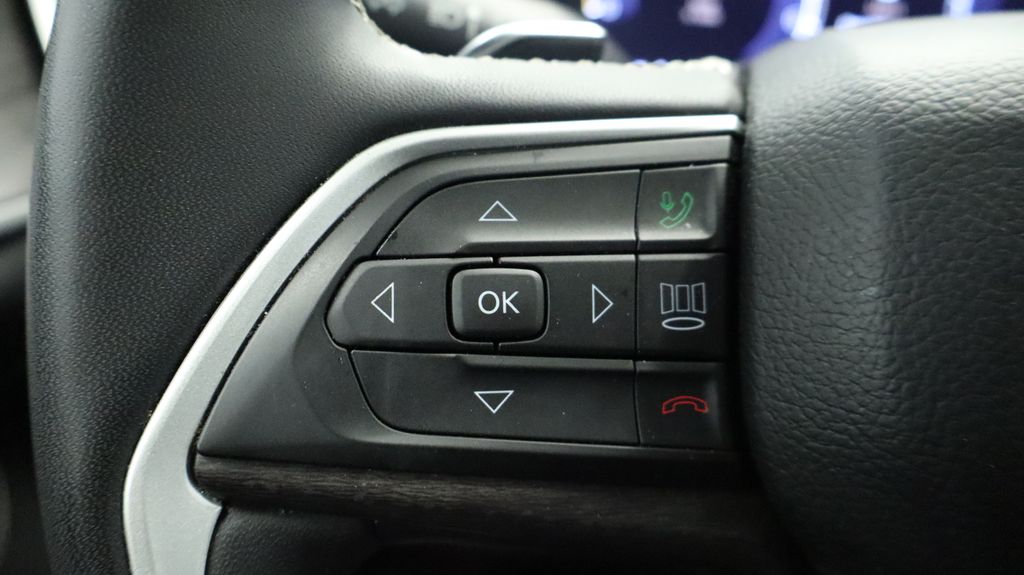 Thumbnail: 2023 Jeep Grand Cherokee - 32