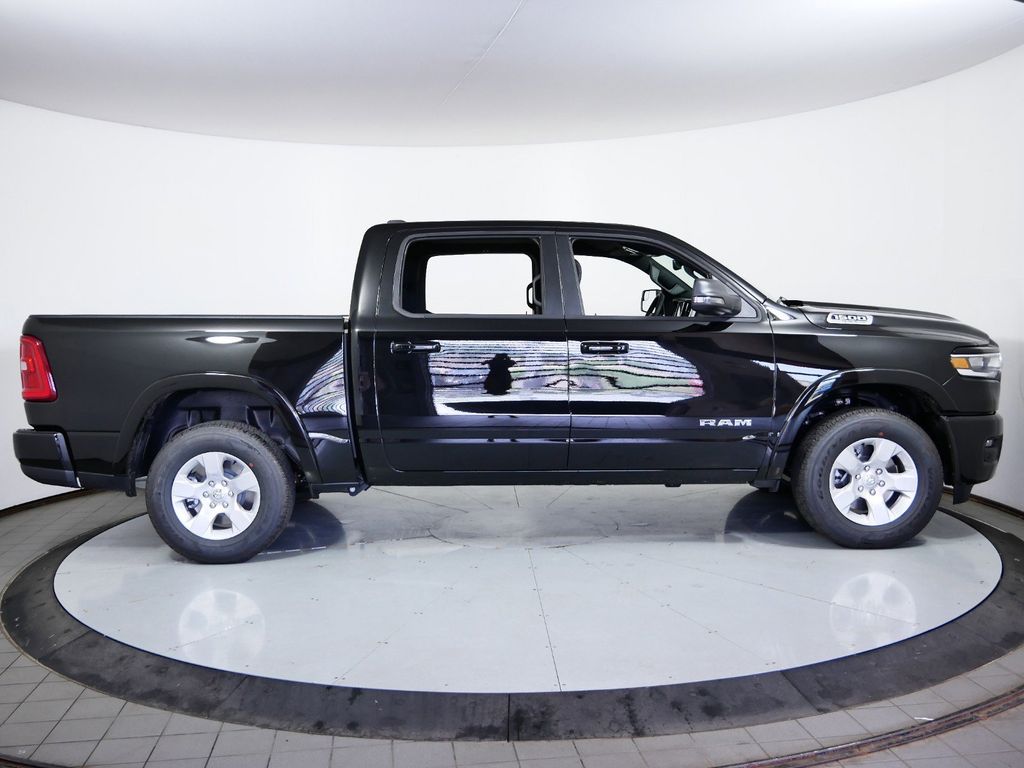 Thumbnail: 2025 RAM 1500 - 9