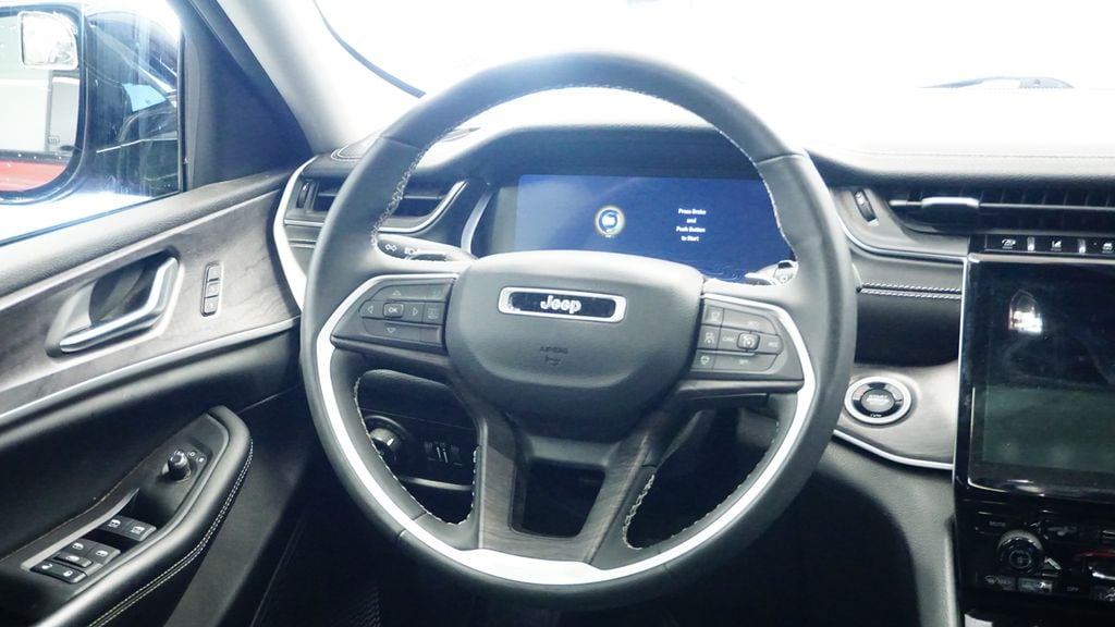 Thumbnail: 2023 Jeep Grand Cherokee - 25