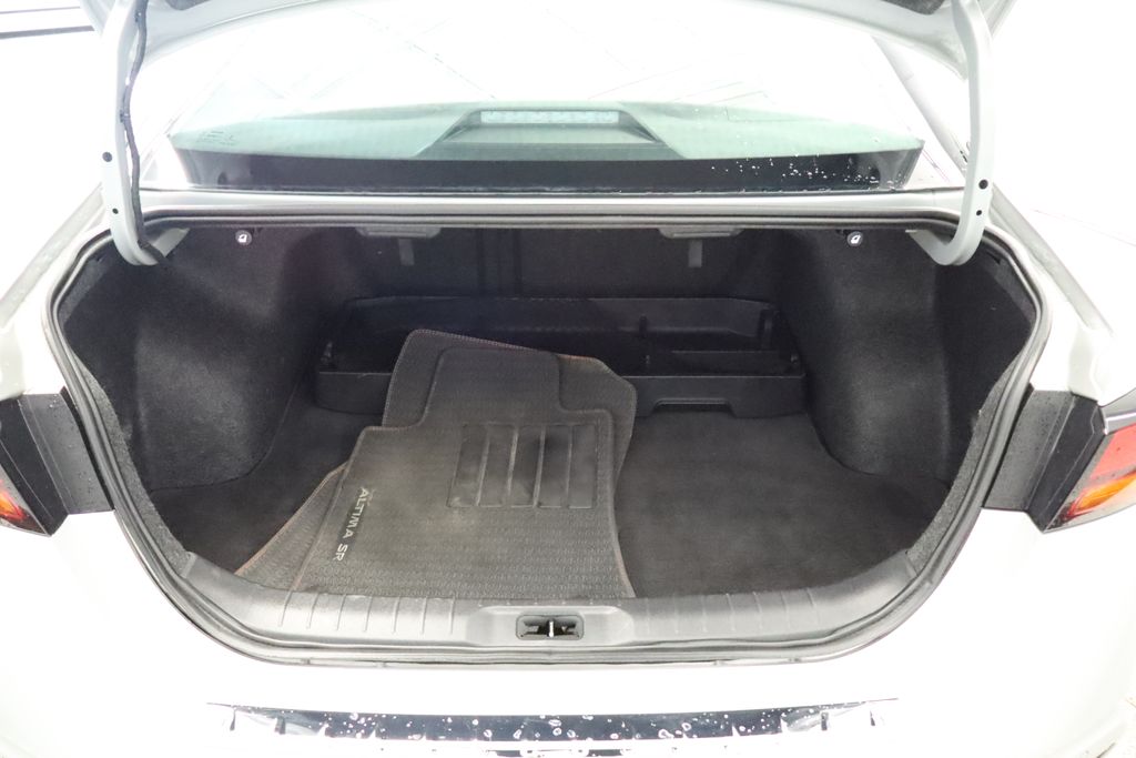 Thumbnail: 2022 Nissan Altima - 20