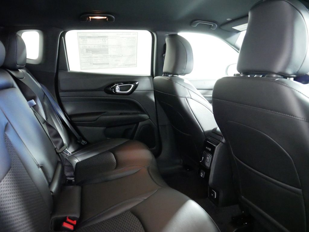 Thumbnail: 2025 Jeep Compass - 27